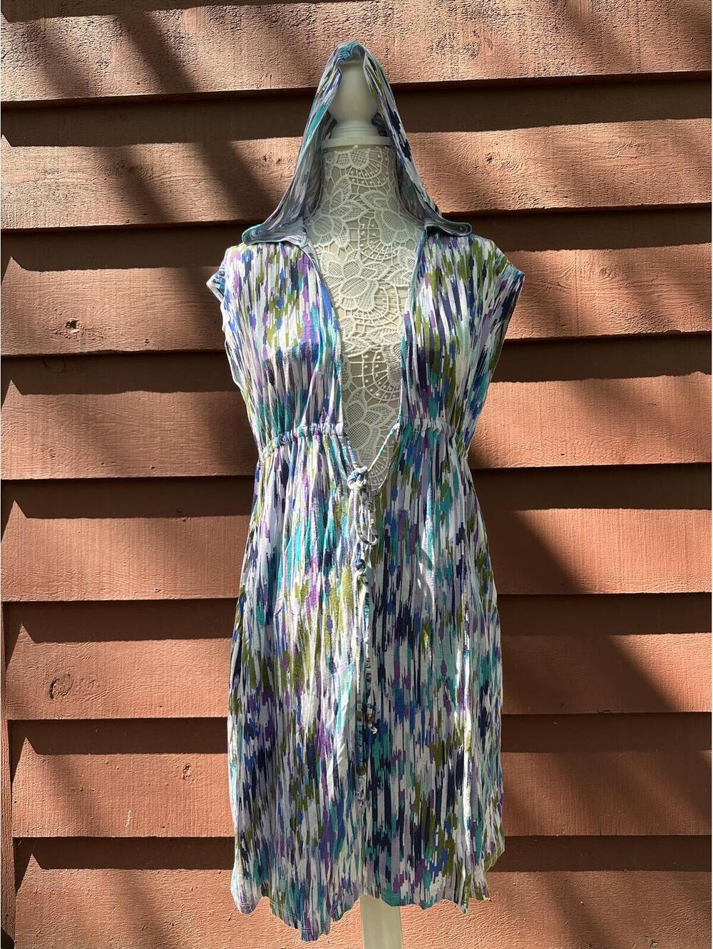 Nicole Miller New‎ York Hooded Sleeveless Dress in Abstract Print